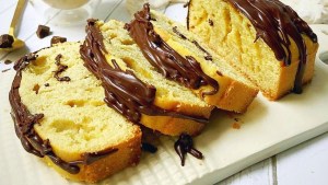 Limón y chocolate, la mejor combinación para un budín