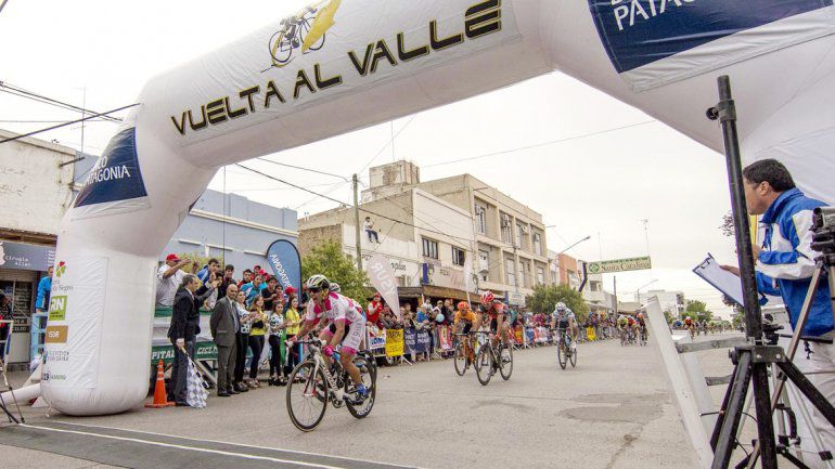 Mansilla, cuando ganó una etapa de la Vuelta al Valle en 2014. 