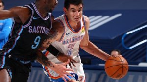 Deck la rompió en la NBA y Ginóbili lo elogió