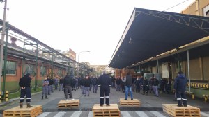 Empleados de refinerías privadas paran desde las 0