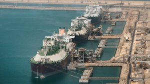 Qatar mantiene el plan de expandir su poderío en el mercado del GNL