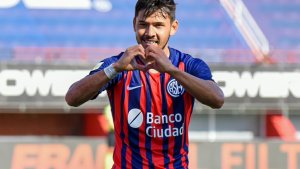 San Lorenzo fue expeditivo y dio un paso clave en casa: mirá el gol