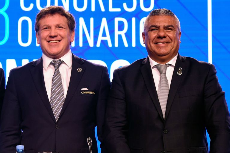 Alejandro Domínguez y Claudio Tapia. Los presidentes de Conmebol y AFA, respectivamente, tienen cada vez más peso. 