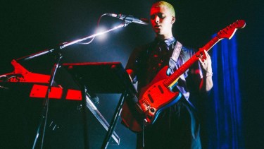 Juan Mango lleva editados el EP "Papet" y "800 envolventes al sol". 