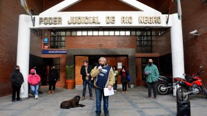 Rechazan condena de los tres hombres que fueron declarados culpables por usurpar terrenos en Viedma