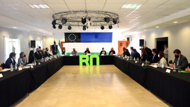 El proceso empezó el 5 de mayo, con la aceptación de las renuncias de los jueces Zaratiegui y Mansilla.