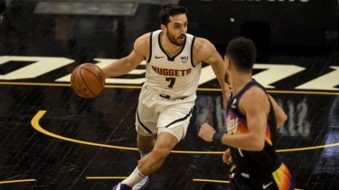 El Denver de Campazzo fue vapuleado por Phoenix en los playoffs de la NBA