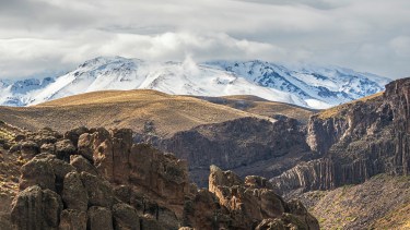 Todos las vistas conducen al Domuyo. Fotos: Ricardo Kleine Samson