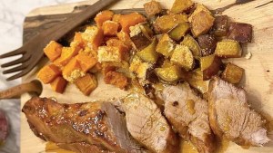 Cerdito a la cerveza con calabaza y batatas crocantes ideal para el finde
