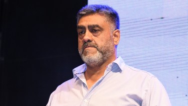 Según confirmó el propio Barrionuevo se encuentra aislado solo en su domicilio. 