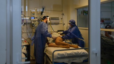 En enero del año pasado murieron 37 pacientes en Bariloche a causa de la covid-19, según los registros oficiales. (Foto: Marcelo Martínez)