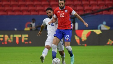 Chile y Paraguay se enfrentaron en el estadio Mané Garrincha de Brasilia, donde se impuso el conjunto guaraní. 