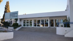 Lanzan becas para jóvenes universitarios de carreras afines a la industria