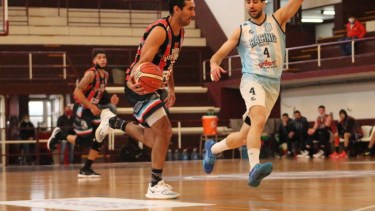 El Depo superó sin problemas a Racing de Chivilcoy.