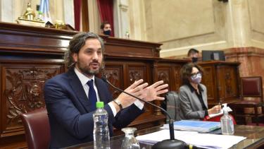 Cafiero responde un récord de preguntas en el Senado. (Gentileza).-