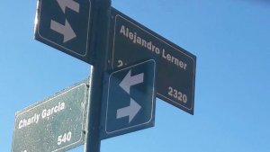 Lerner tiene su calle en Plottier y celebró compartir esquina con Charly García