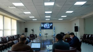 Gremios estatales pidieron a diputados de Neuquén que traten el endeudamiento de Gutiérrez