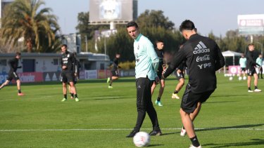 El entrenador sorprendió con algunas decisiones. (Foto: @Argentina)