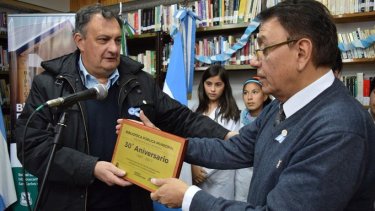 Eduadro Ehlers fue titular de la biblioteca municipal de Bariloche, distinguido en 2018. Ayer falleció y su partida generó conmoción. Gentileza