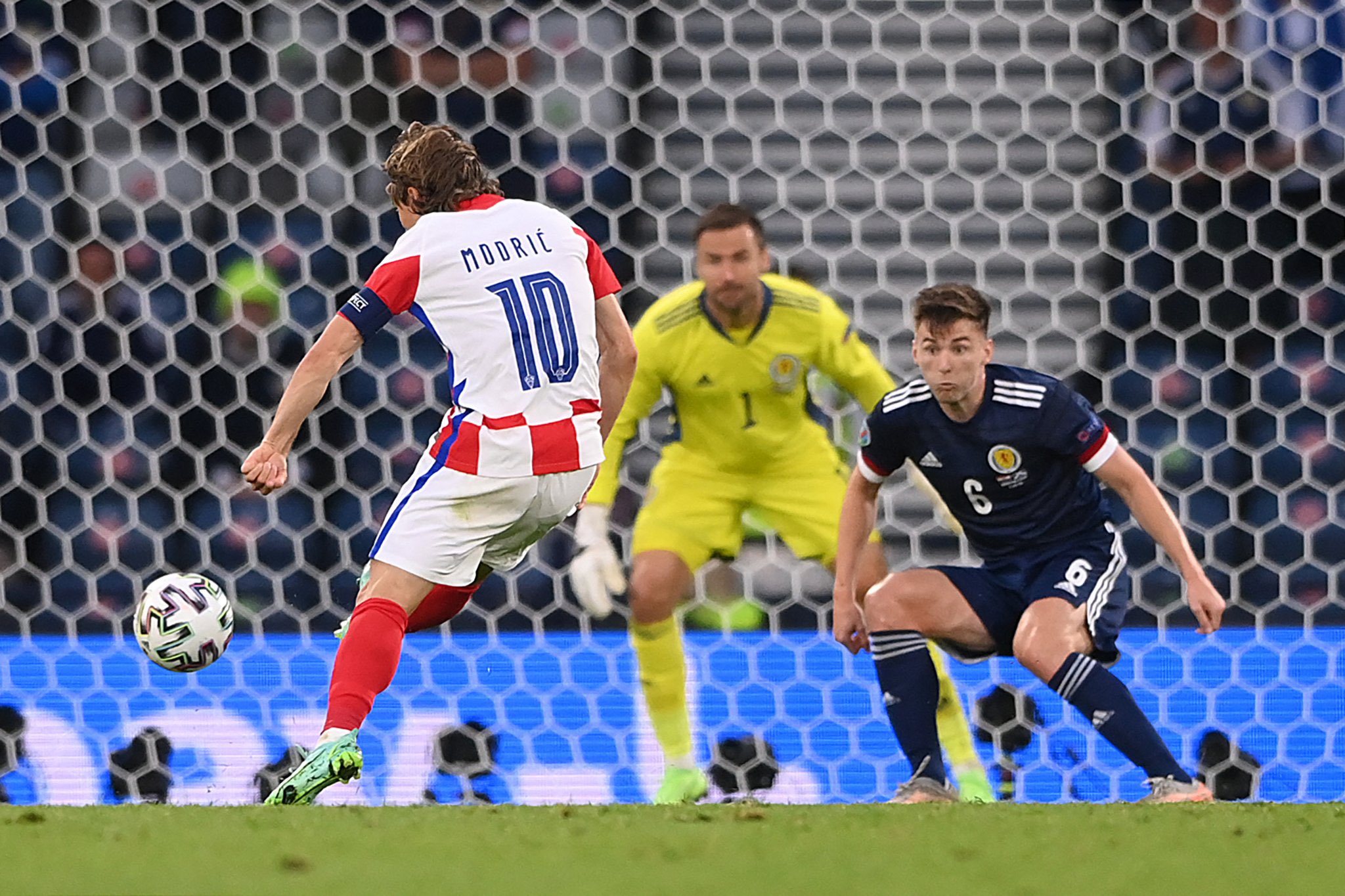 El golazo de Modric sirvió para romper el 1-1 e inclinar el resultado para Croacia.