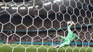 Eurocopa: Mbappé falló el quinto penal y Francia quedó afuera ante Suiza