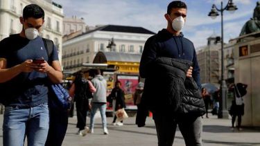 España registra una baja de contagios de Covid-19.