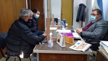 Representantes de restaurantes y confiterías de Regina pidieron un mayor horario de funcionamiento. (Foto Néstor Salas)