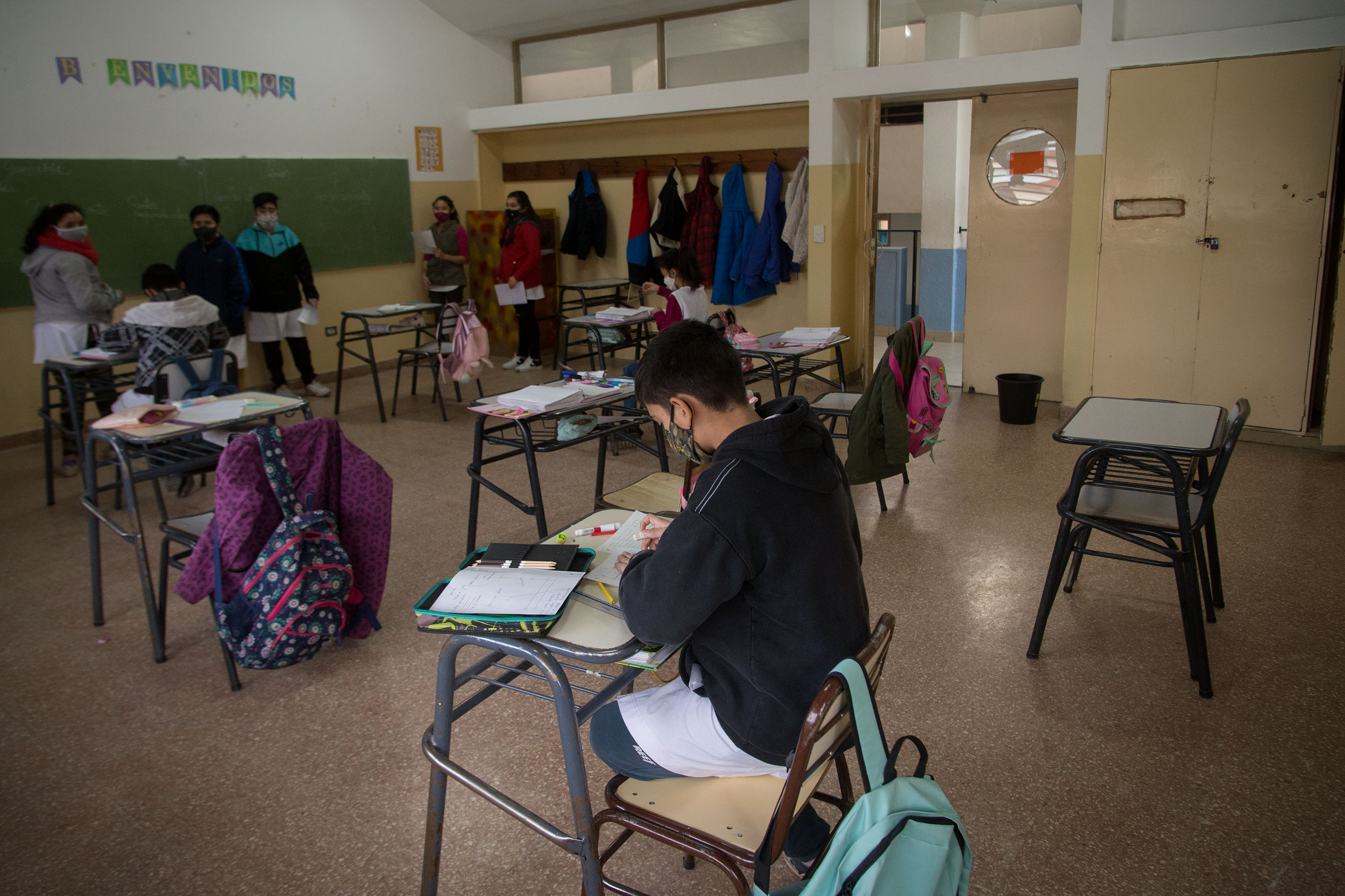 En Argentina, el colegio cumple una función de contención y acompañamiento fundamentales. Foto: Marcelo Martinez