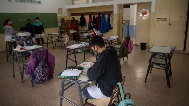 En Argentina, el colegio cumple una función de contención y acompañamiento fundamentales. Foto: Marcelo Martinez