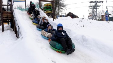 Para disfrutar de la nieve en Bariloche hay esquí, pero también parques de nieve y otros paseos. Foto: Piedras Blancas.