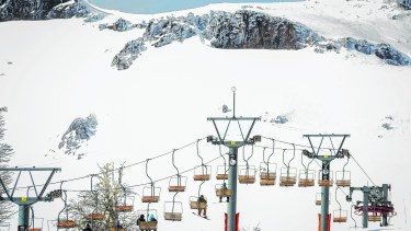 El intendente Carlos Saloniti dijo que si cada localidad aplica sus propias restricciones no es positivo porque “generará confusión”. Foto: Patricio Rodríguez