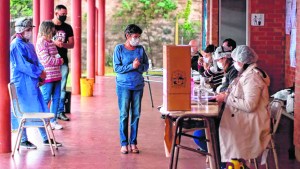 Triunfo del oficialismo provincial en Misiones, el primer test electoral de la pandemia