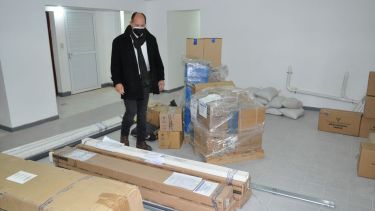 El intendente Carlos Toro (UCR) recorrió el lugar para verificar la ejecución de los trabajos. Foto: José Mellado.