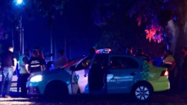 Multaron a una mujer por una fiesta clandestina. 