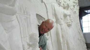 ROCA 07/10/09: MONUMENTO A LOS INMIGRANTES REALIZADO POR RAFAEL ROCA PARA LA COMUNA DE CERVANTES. FOTO: ANDRES MARIPE