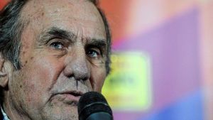 Reutemann volvió a sufrir sangrados digestivos y su condición es «grave»