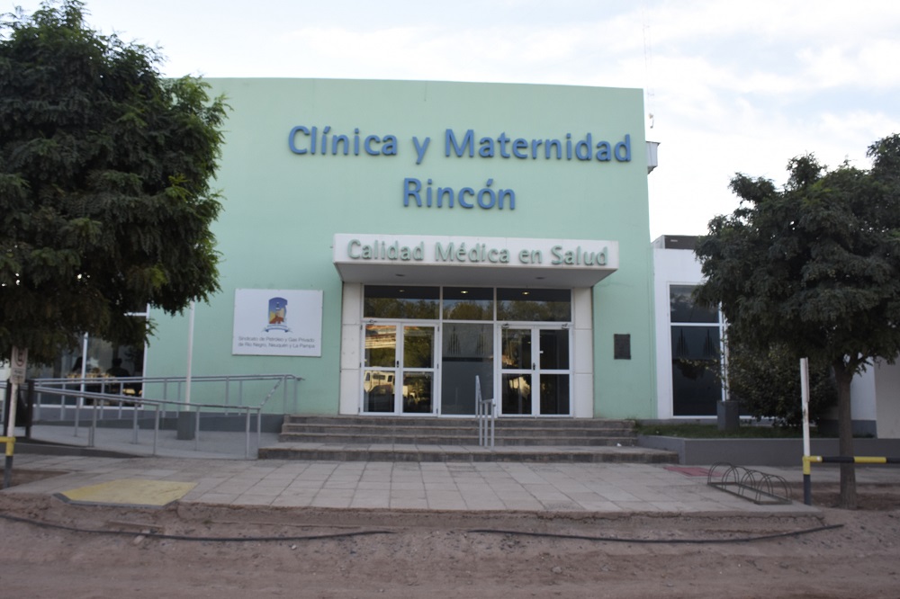 El conductor del vehículo fue trasladado a la clínica de Rincón. (archivo Juan Thomes)