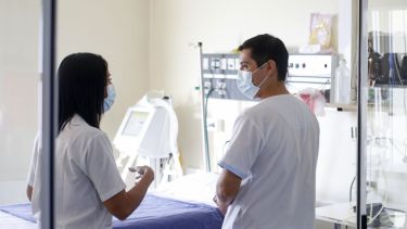 La provincia tiene 2.629 pacientes activos. (Foto: Juan Thomes)