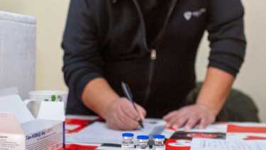 Inscriben hoy para vacunar a personas entre 50 y 59 años sin factores de riesgo en Río Negro