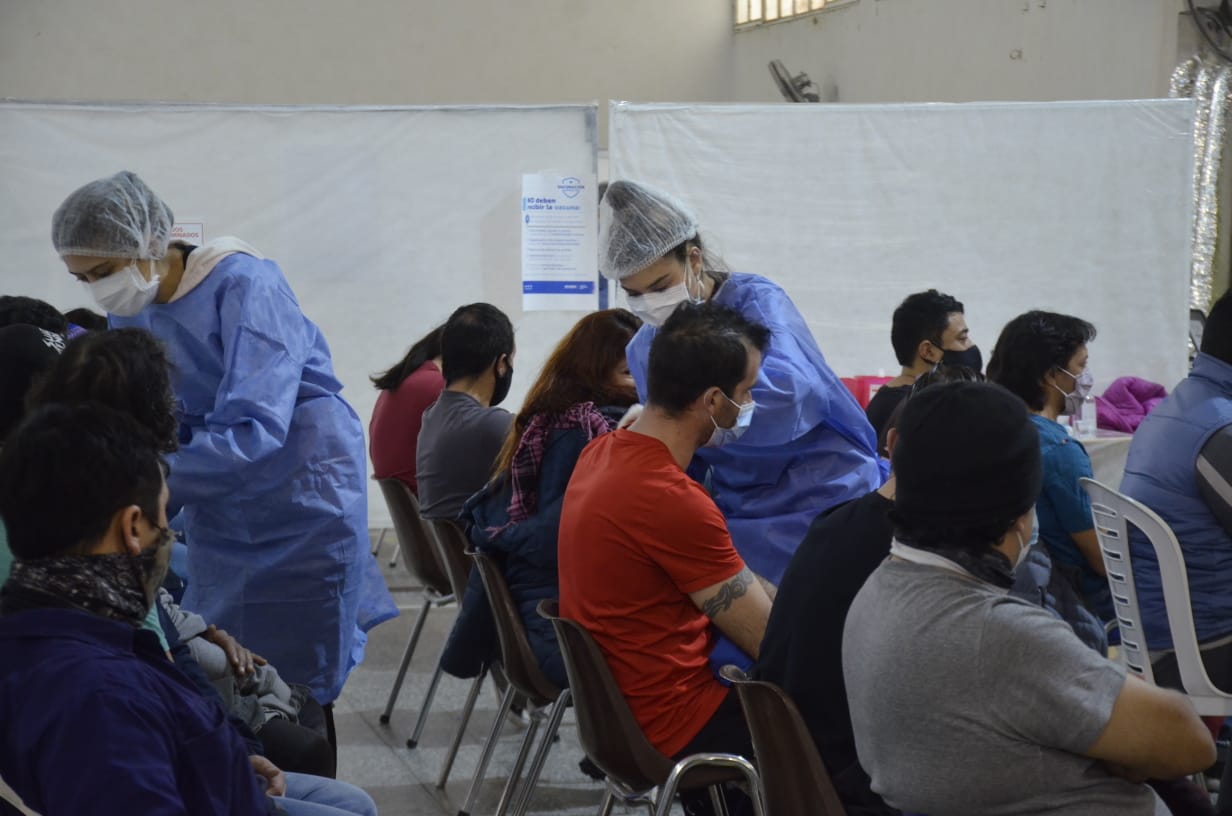 Uno de los operativos  de vacunación será en el Colegio Don Bosco de Neuquén. Foto: Yamil Regules. 
