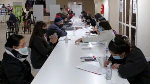 La ruta de las vacunas: quiénes recibieron las 600.000 dosis que ya aplicaron Río Negro y Neuquén