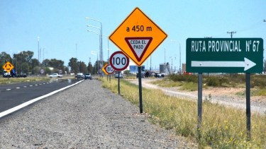 La ruta 67, en sector autovía norte. Se solicita la ampliación hacia esta zona norte de los límites actuales (foto Archivo Rio Negro)