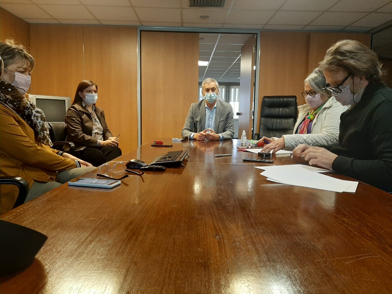 La comisión directiva de ATEN firmó el acta acuerdo este mediodía. Foto: gentileza.