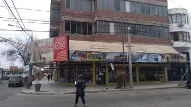 Los robos ocurrieron en algunas ocasiones durante el horario de atención. Foto: Yamil Regules