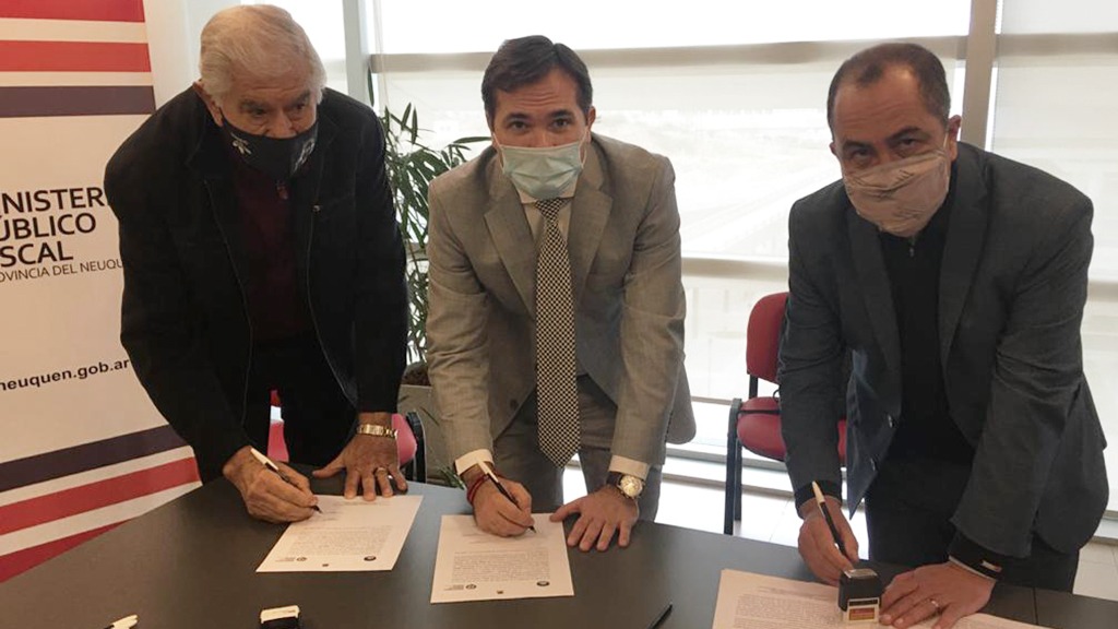La firma del acuerdo se realizó al mediodía en la sede del Ministerio Público Fiscal. (Foto: gentileza)