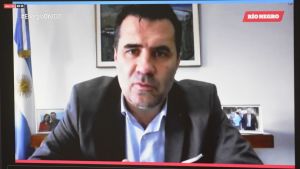 Martínez adelantó la convocatoria a gobernadores para tratar la ley de promoción petrolera