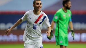 Paraguay derrotó a Chile por el grupo de Argentina