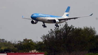 Viajar con poco dinero: tips para aprovechar las millas y comprar pasajes de avión financiados