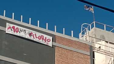 En Roca, los hinchas del xeneize también se acordaron del descenso de River. (Foto: Juan Thomes)