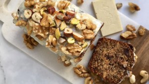 Hoy sale o sale este budín integral con chocolate y frutos secos